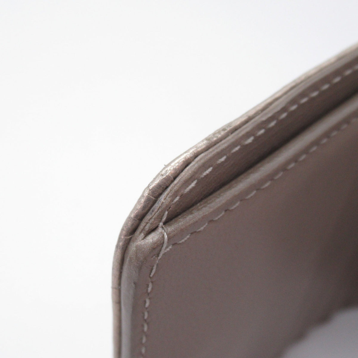 Zelvantis elegant leather Luxury Item top view