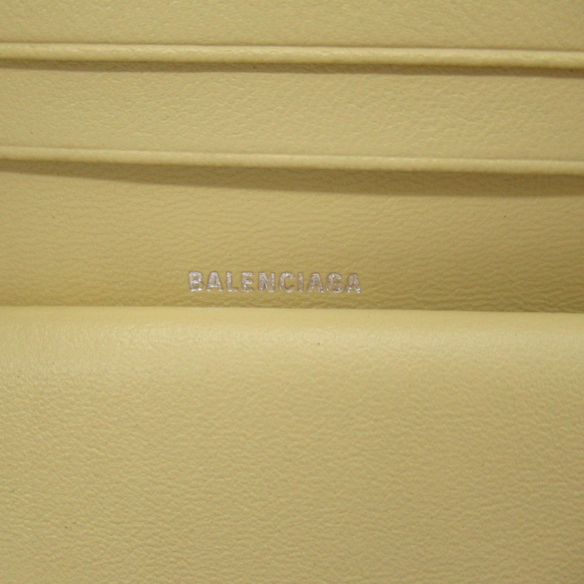 Belventis elegant leather Luxury Item flat lay view