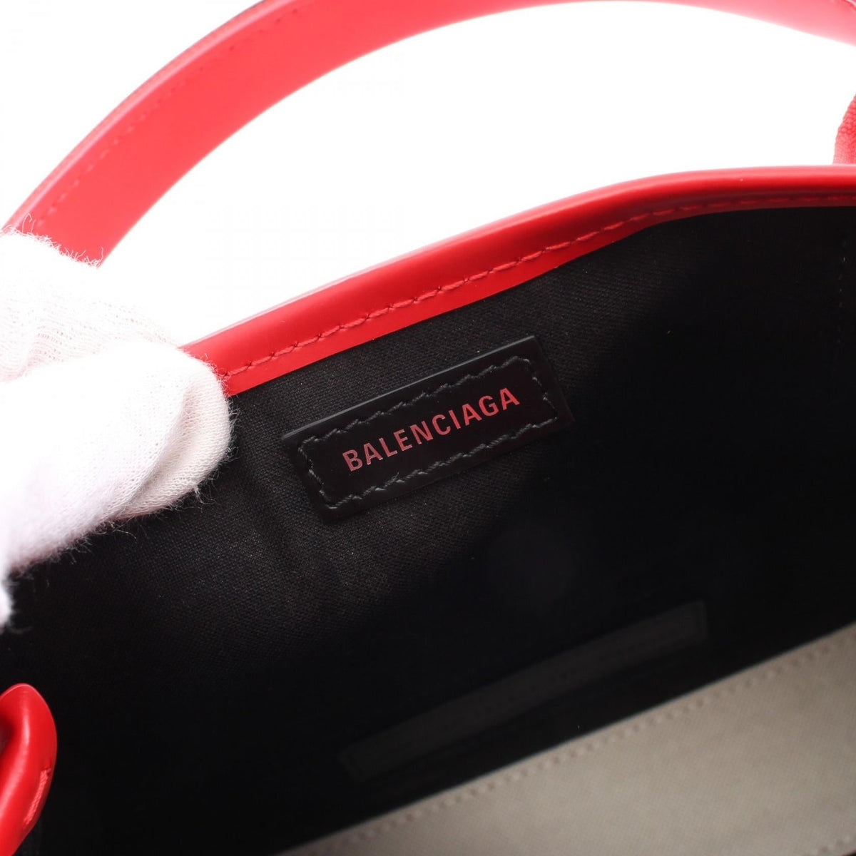 Belvontis elegant leather Luxury Bag back view