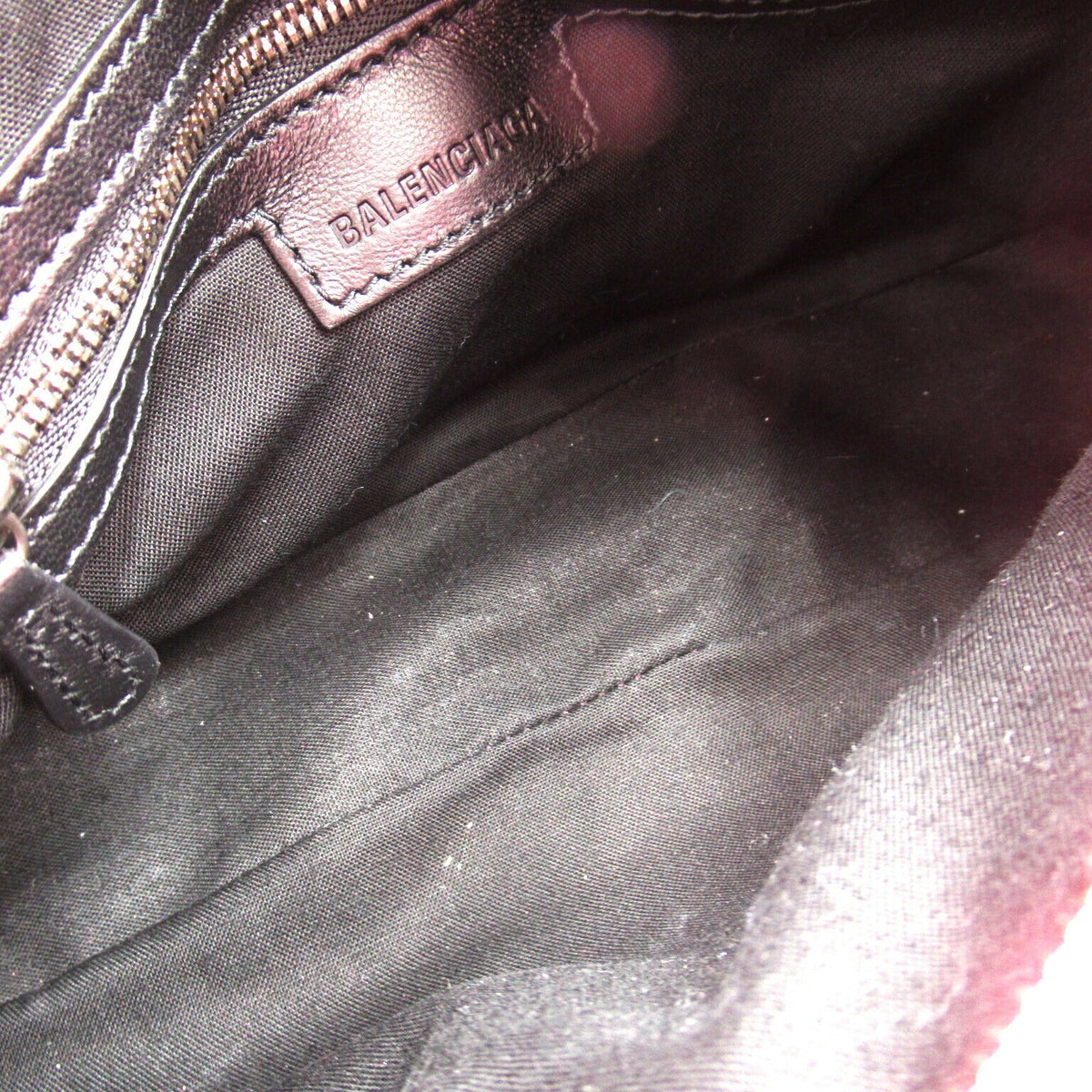 Zelvantix elegant leather Luxury Bag angled view