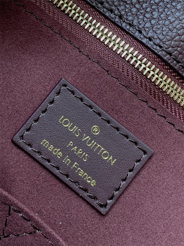  classic crossbody bag detail view showing craftsmanship
