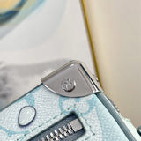  Tailored everyday bag front view 7