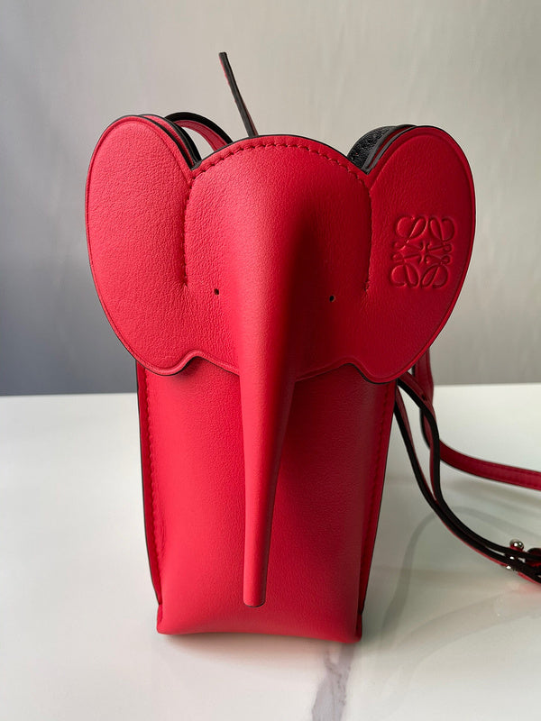 Ziva's Charm handbag – front view (8cm*4cm*19cm)