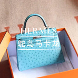 Effortless handbag styled for everyday wear