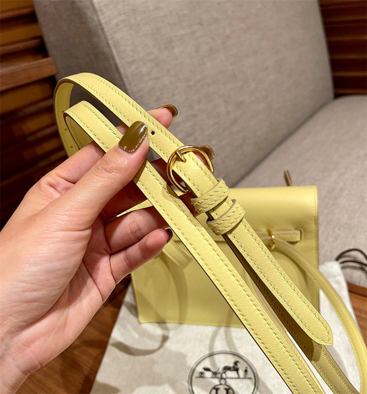  Graceful satchel carried on shoulder 10