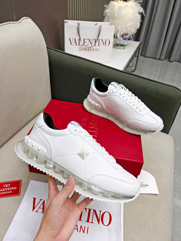 Three-quarter angle view of Valentino Garavani luxury piece style No.201