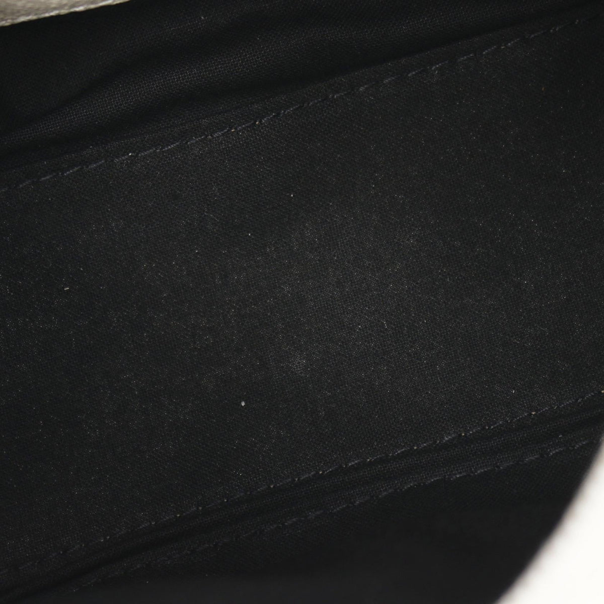 Solbris elegant leather Luxury Bag close-up detail