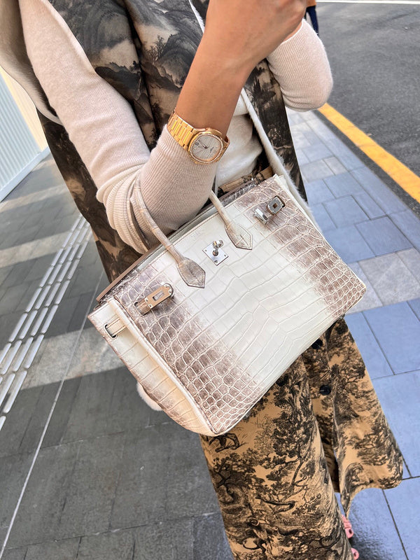 Close-up detail of streamlined bag design