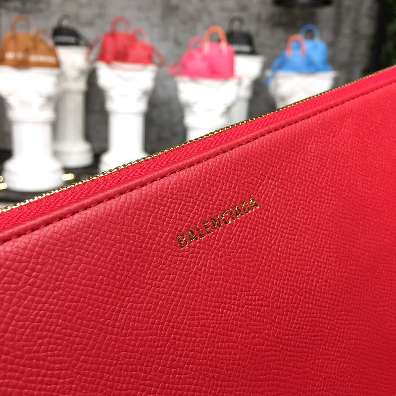 Classic Faux Leather Handbag - Premium Craftsmanship Detailing | Women's Everyday Carry Handbag #1024 - hardware and detail close-up (image 5) of designer-inspired handbag