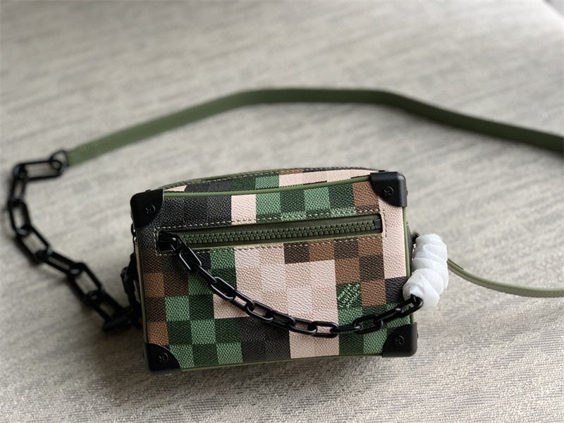  Graceful carryall bag carried on shoulder 10
