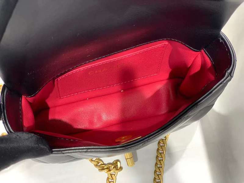 Zivas Charm Signature Style Luxury Handbag (Elevated Daily Companion) – Detail View