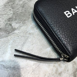 Chic Vegan Leather Handbag - Signature Hardware Accents | Women's Designer-Inspired Purse #1008 - close-up detail shot (image 3) of designer-inspired handbag