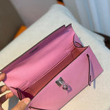Close-up detail of everyday-ready bag design