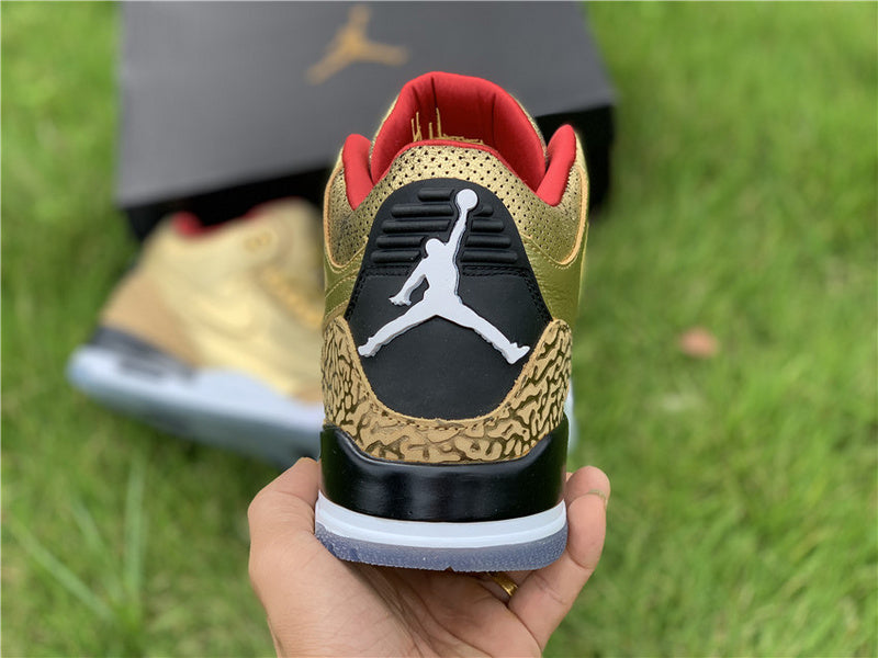Nike Men's & Women's Luxury Low-Top Trainers — Style 117 side view