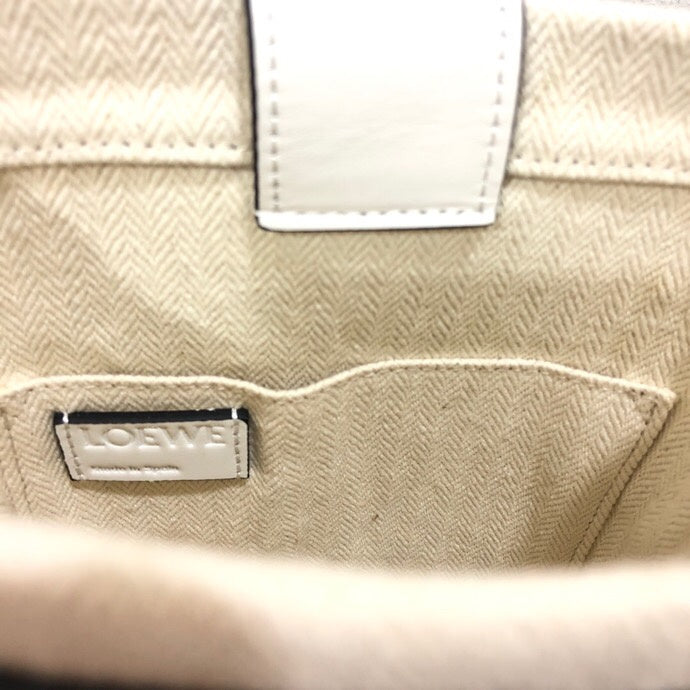 Ziva's Charm handbag – lifestyle view (18cm*24cm*5.5cm)