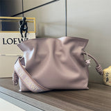 Ziva's Charm handbag – detail view (30cm*24.5cm*10.5cm)