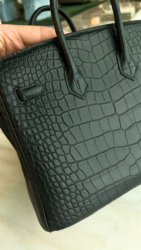  Smart structured bag front view 19