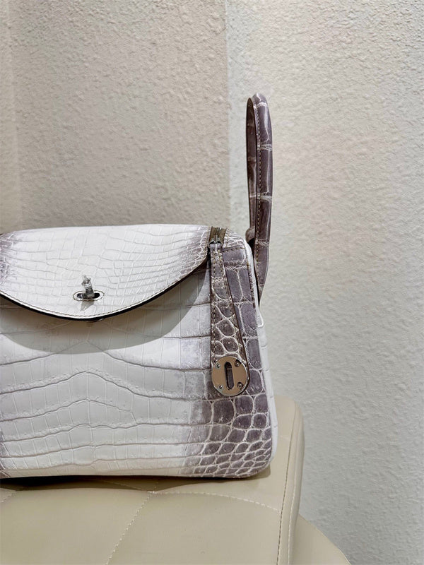  Effortless carryall bag carried on shoulder 10