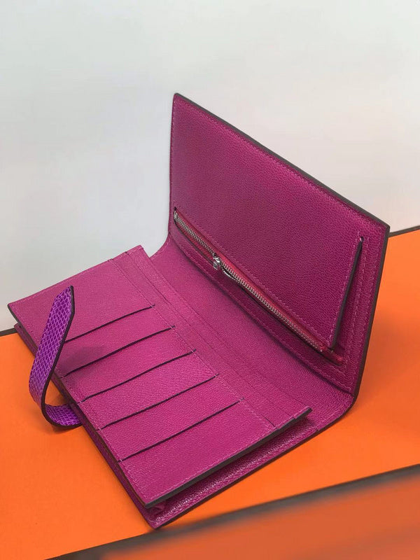 Effortless handbag styled for everyday wear