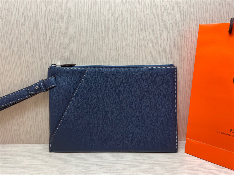  crossbody bag interior and compartment view 15
