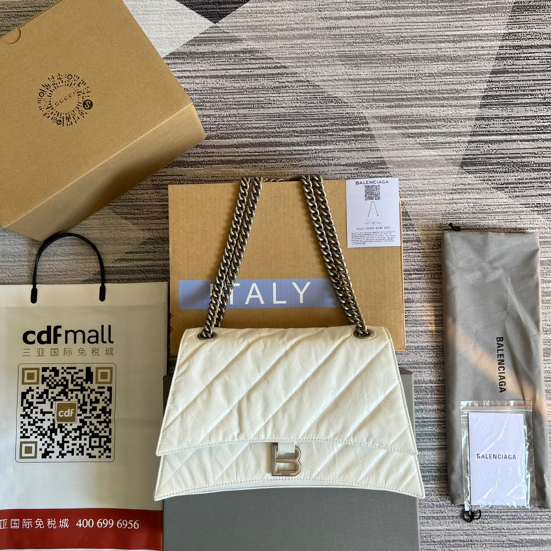 Sleek handbag styled for everyday wear