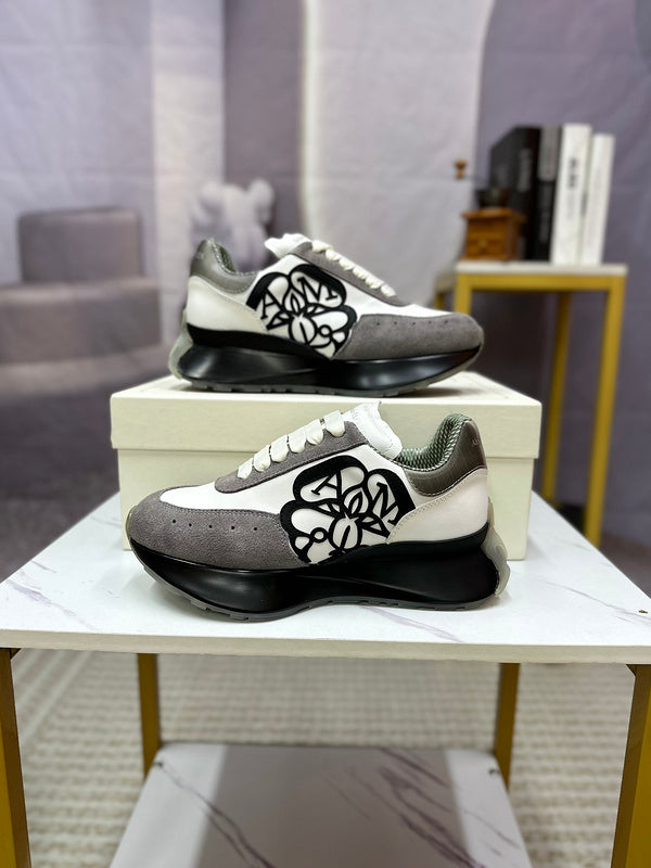 Alexander McQueen shoes Style 009 - sole and craftsmanship detail