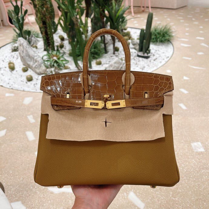 Sleek bag women's premium everyday handbag