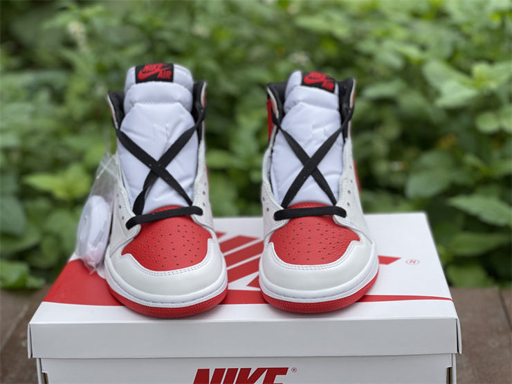 Nike Men's & Women's Luxury Lifestyle Trainers — Style 219 angle view
