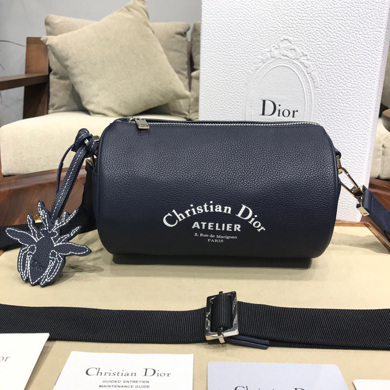 Elegant Premium PU Leather Handbag - Sleek Minimalist Lines | Women's Premium Handbag #848 - close-up detail shot (image 3) of designer-inspired handbag