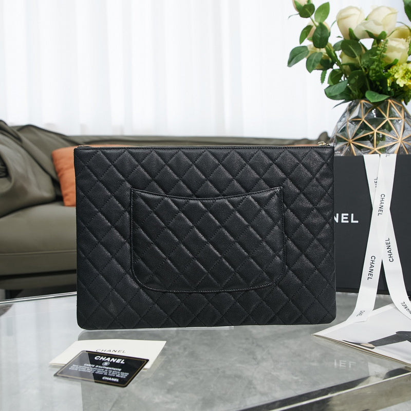  women's handbag, spacious design, view 4