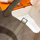  everyday bag interior and compartment view 9