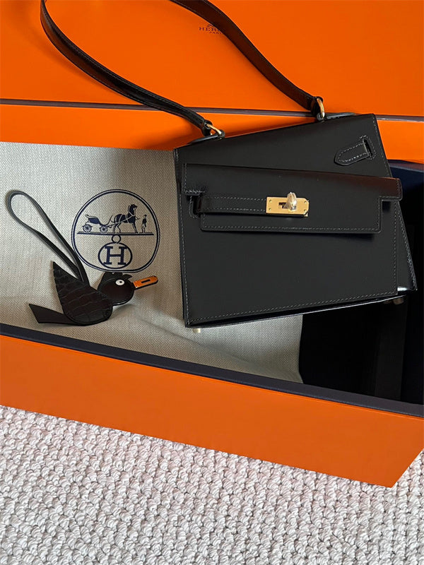  Sleek handbag front view