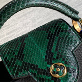  shopper bag close-up of hardware and finish 17