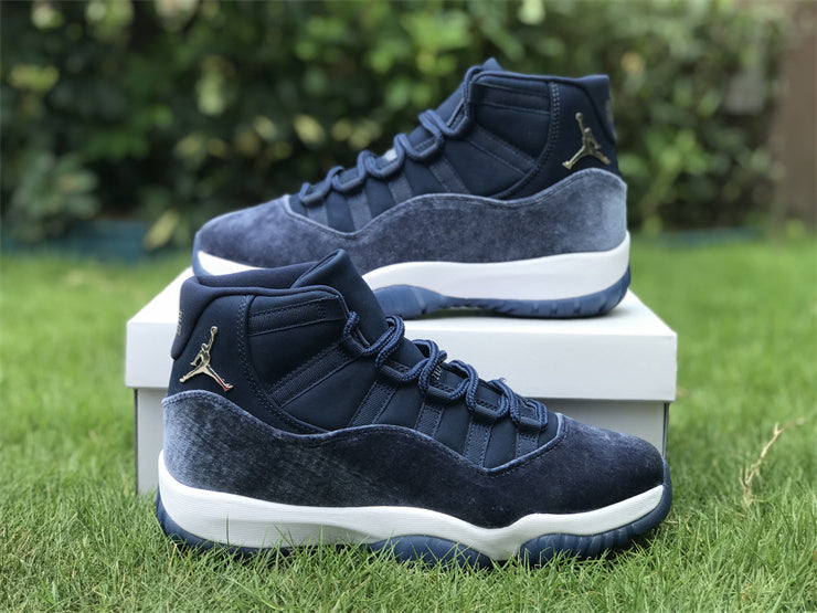 Nike fresh white-and-black luxury sneakers view 14 minimalist modern build