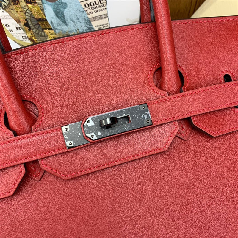  crossbody bag close-up of hardware and finish