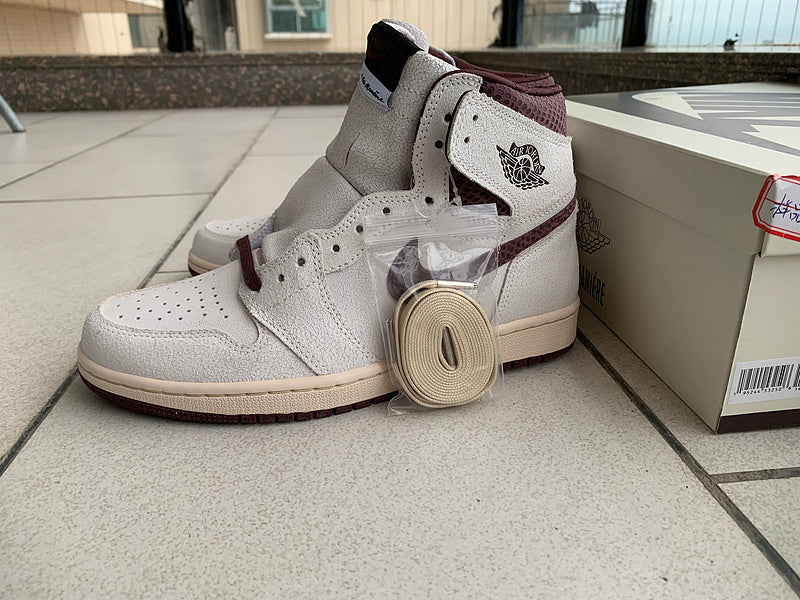 Nike Men's & Women's Designer Street Sneakers — Style 218 front view
