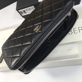 Zivas Charm Streamlined Design Everyday Handbag (Elevated Accessory Essential) – Close-Up Detail