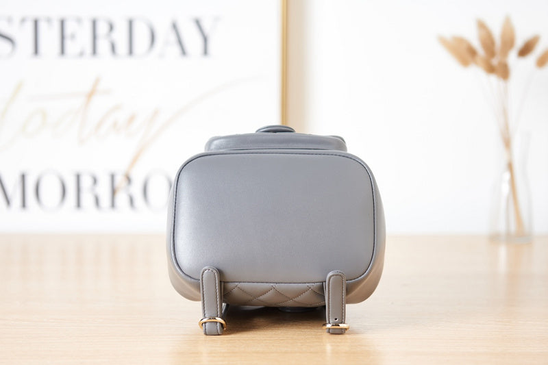 Zivas Charm Effortless Elegance Designer Handbag (Designer-Inspired Craftsmanship) – Angled View