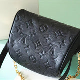  shoulder bag interior and compartment view 15