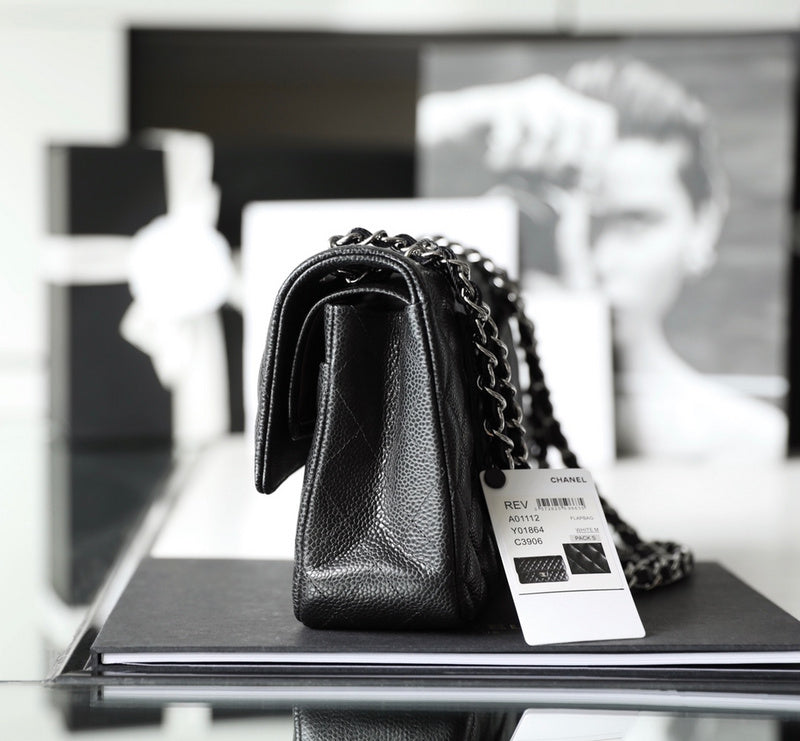 Ziva's Charm handbag – product shot (one versatile size)