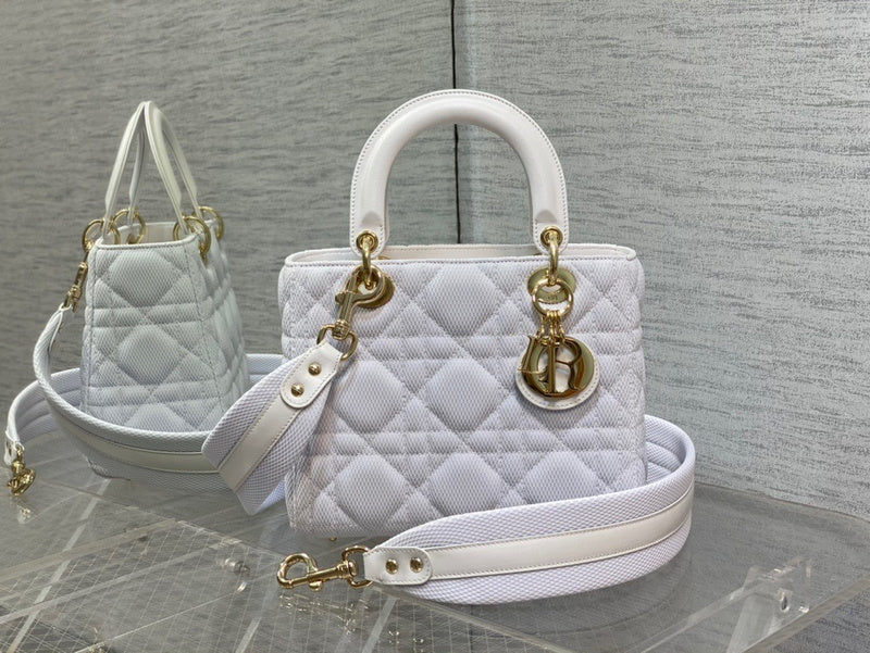 Front view of premium sleek women's handbag – women's everyday handbag