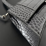 Zivas Charm Understated Luxury Statement Handbag (Modern Wardrobe Staple) – Interior View
