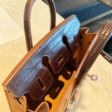  Everyday carryall bag front view 7