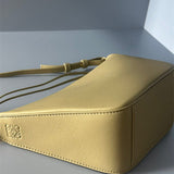 Ziva's Charm handbag – close-up view (28cm*17cm*9.5cm)