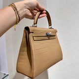 Refined satchel carried on shoulder 22