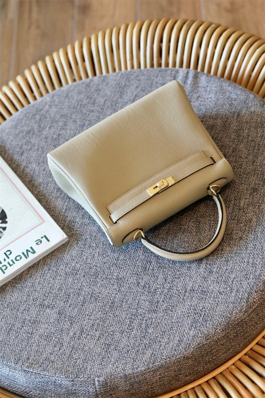 Streamlined bag women's premium everyday handbag