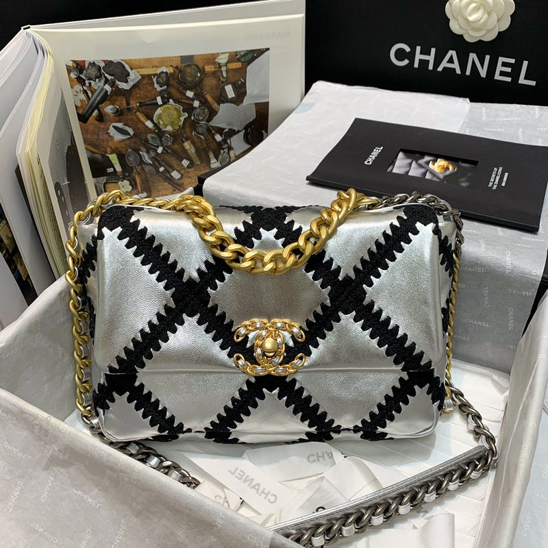  mid purse view 1