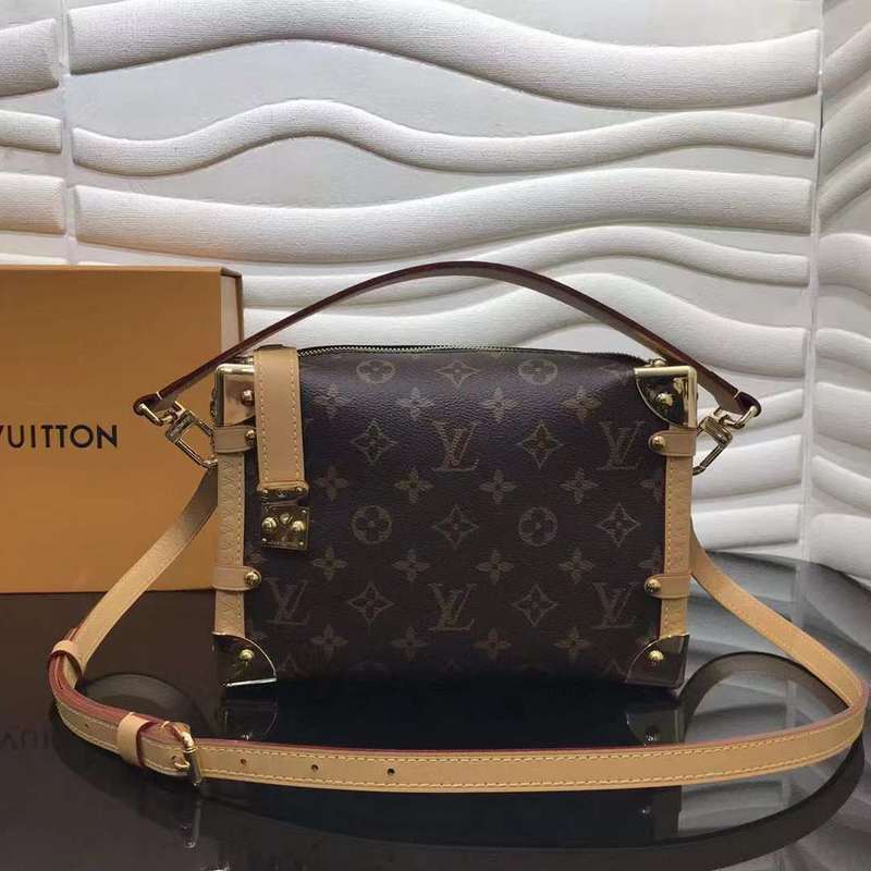 Front view of structured chic women's handbag – women's everyday handbag