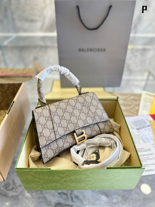 Ziva's Charm handbag – front view (one versatile size)