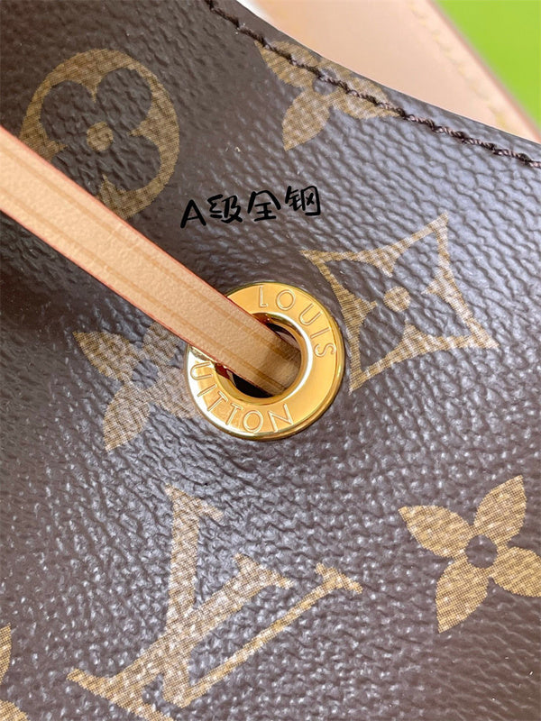  versatile everyday bag detail view showing craftsmanship